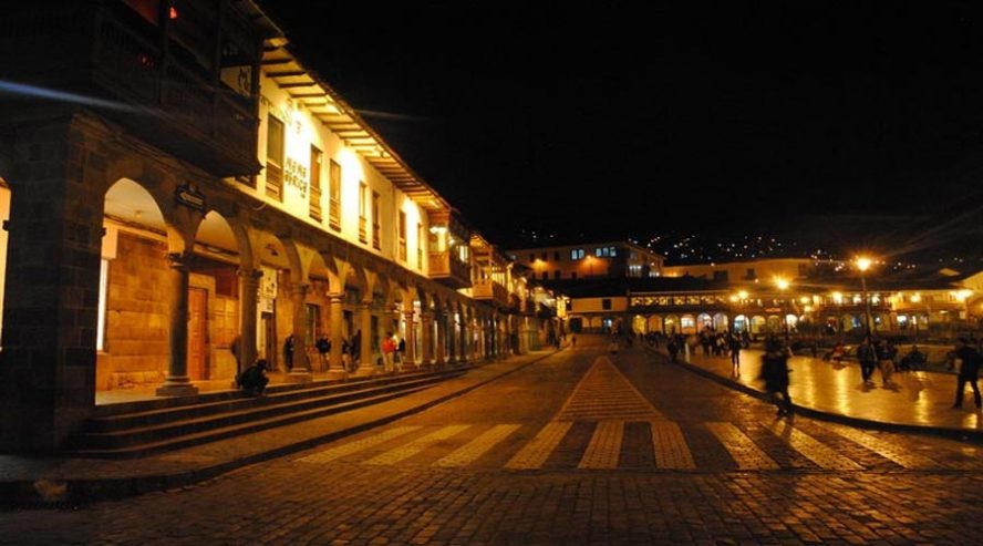 Tour nocturno en Cusco