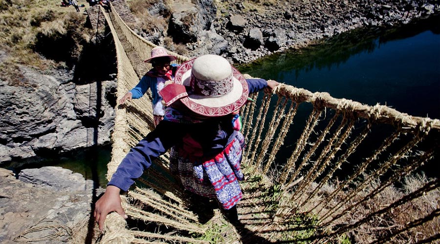 Queswachaca o Puente Inca