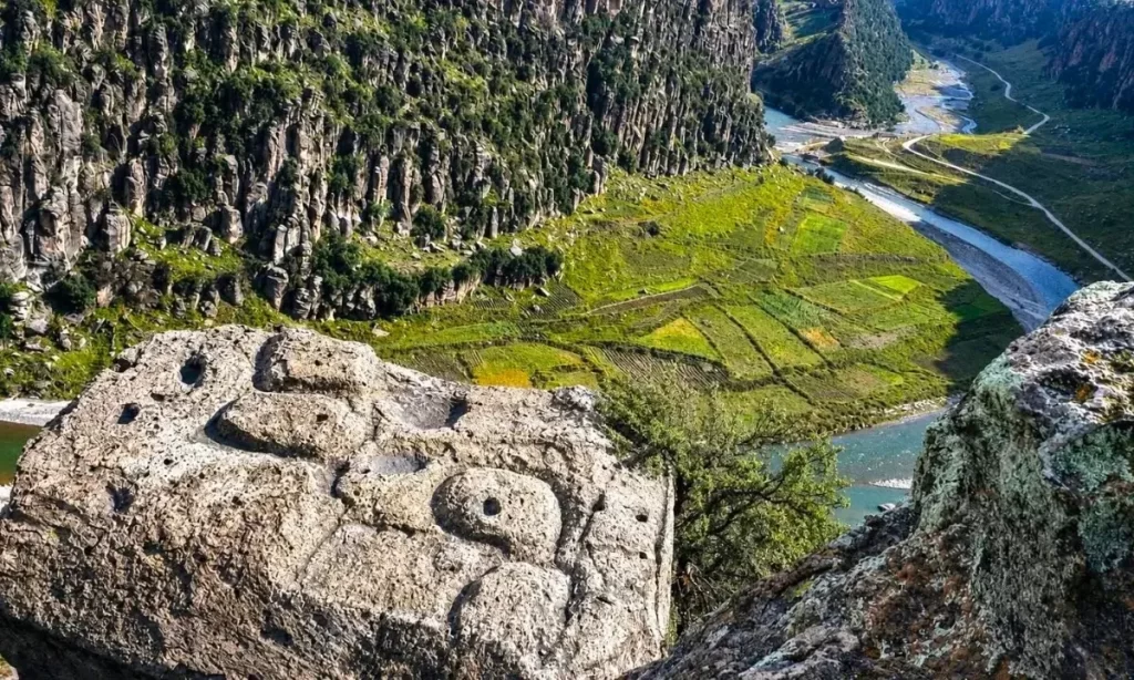 Tour Taqrachullo y Mirador De Tres Cañones